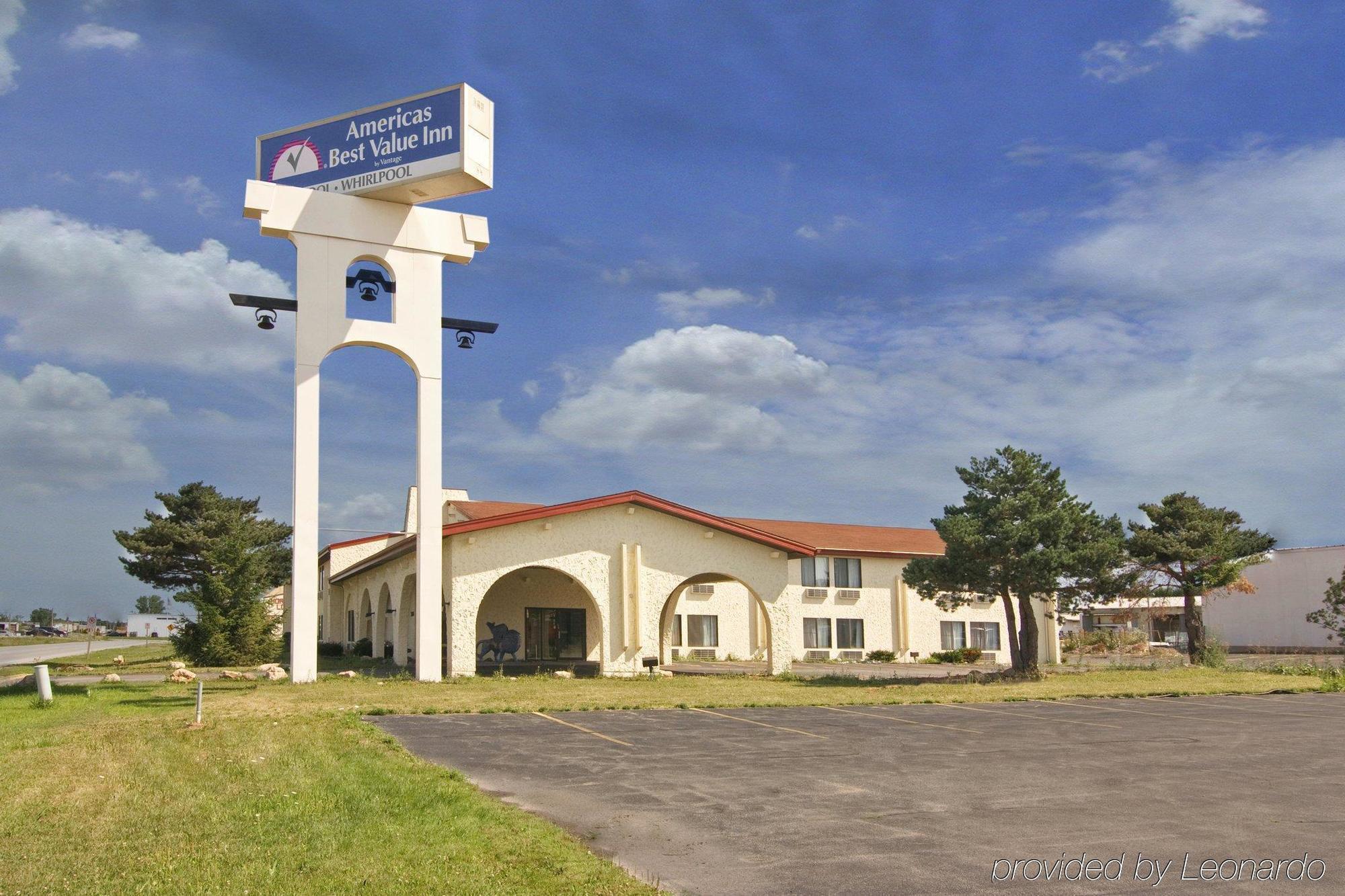 Howard Johnson By Wyndham Appleton Exterior foto